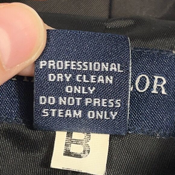 Ann Taylor Womens Vintage Velvet Silk Blend Jacket Size 4P Black Victorian Goth - Picture 6 of 7